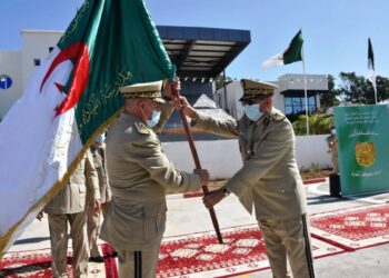 اللواء عمار عثامنية يشرف على تنصيب القائد الجديد لمدرسة القيادة والأركان
