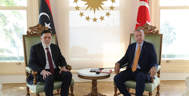 السراج وأردوغان يبحثان تطورات الوضع في ليبيا