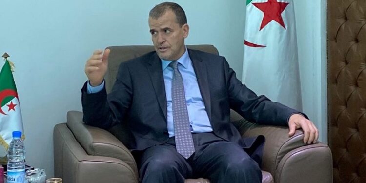 رزيق يتباحث مع مدير شركة هواوي-الجزائر حول سبل التعاون في مجالات الرقمنة