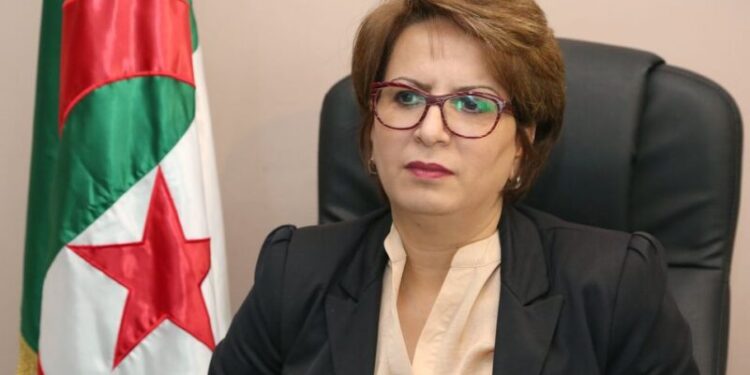 وزيرة الثقافة تفند خبر اقتراح ادراج مادة الرقص في المدارس