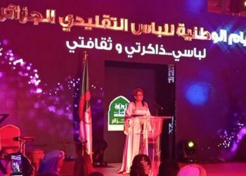 بن دودة تعلن مشروع متحف خاص باللباس التقليدي