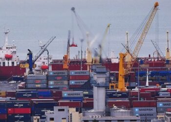 رزيق : لن نعود إلى نظام رخص الإستيراد