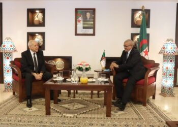 مشاورات لتطوير التبادل السياحي بين الجزائر وفرنسا