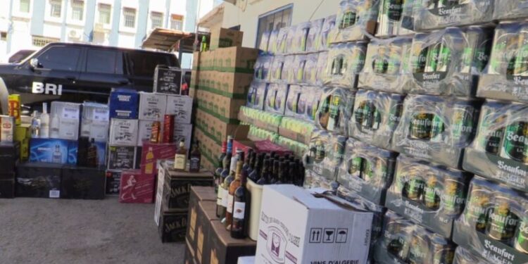 حجز أكثر 16000 وحدة من المشروبات الكحولية ببسكرة
