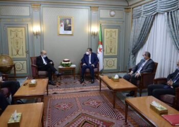 الوزير الأول عبد العزيز جراد يستقبل وزير خارجية فرنسا