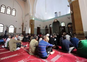 لجنة الفتوى تصدر بيانا حول صلاة الجمعة