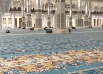 الوزير الأول يفتتح قاعة صلاة جامع الجزائر