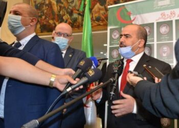 شنين: الشعب لا يتساهل مع من يريد بالجزائر شرا