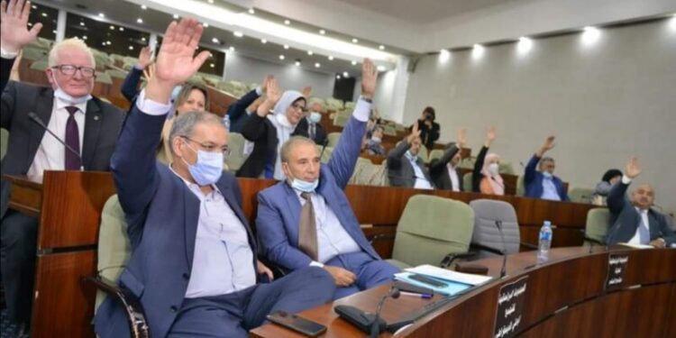 المصادقة على مشروع قانون المالية غدا