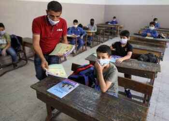 الأسنتيو تطالب بتعليق الدراسة