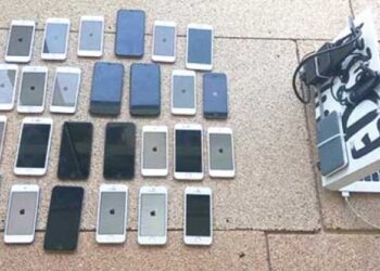 ثغرة تسمح بالتحكم في هاتف آيفون.. ومراقبة صاحبه