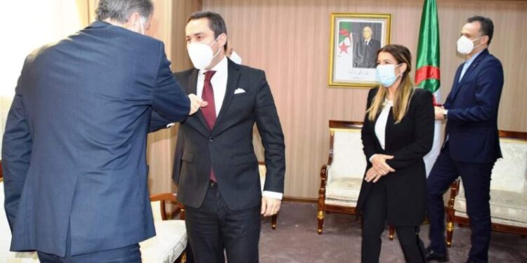 منح إعانات مالية للرياضيين المعنيين بالمنافسات الدولية