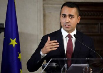 وزير الخارجية الإيطالي يحل بالجزائر هذا السبت