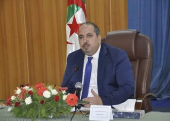 “الأفلان” يدعو مكونات الساحة الوطنية للالتفاف حول مصلحة البلاد