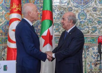 الرئيس تبون يتلقى مكالمة هاتفية من نظيره التونسي