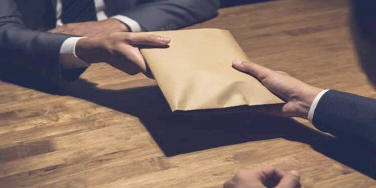 بومزار يدعو إلى تعزيز الضمانات التي تكفل حماية المال العام
