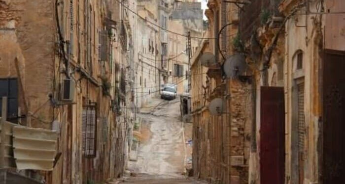 600 عمارة مهددة بالانهيار في وهران