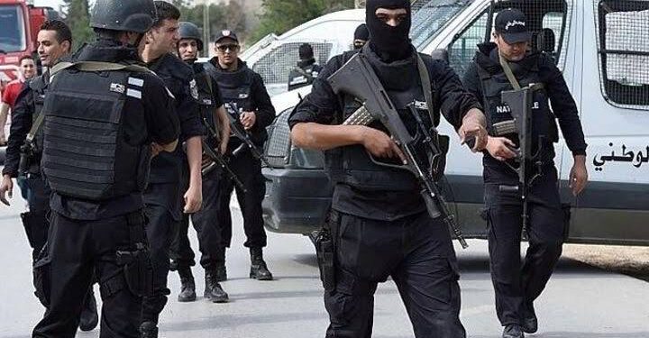 تونس : توقيف مجموعة إرهابية خططت لضرب المنطقة