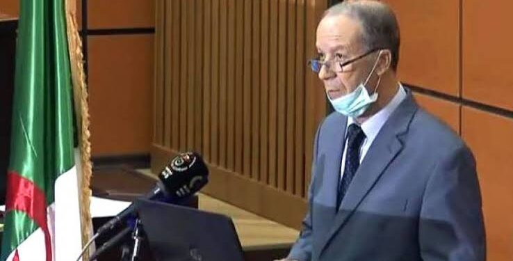 فورار: الجزائر مستعدة لحملة تلقيح فيروس “كورونا”