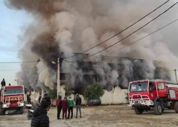حريق مهول بمصنع الأفرشة بتبسة