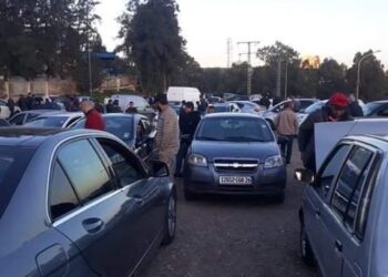 سوق سيارات تيجلابين لن يفتح أبوابه