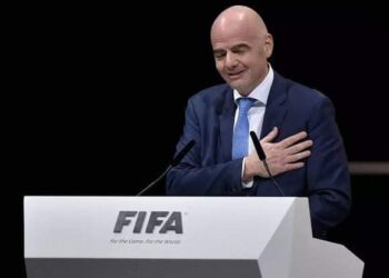 رئيس “الفيفا” في الجزائر الأسبوع المقبل
