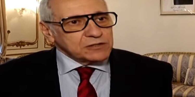 قضايا اقليمية تطرح في مباحثات جزائرية-فرنسية