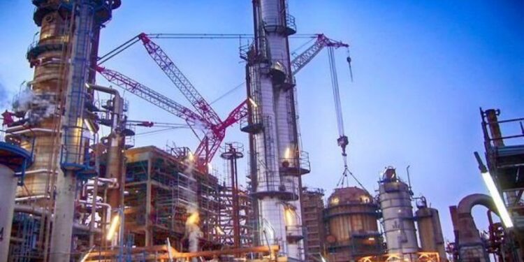 صدور أمر بالقبض الدولي في قضية مصفاة أوغستا
