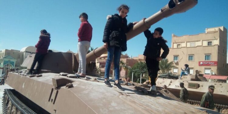 “جنود صغار” في بسكرة!