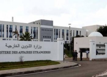 وفد دبلوماسي في وهران