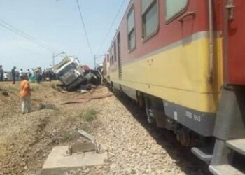 جرحى في اصطدام قطار بشاحنة نقل القمامة بسطيف