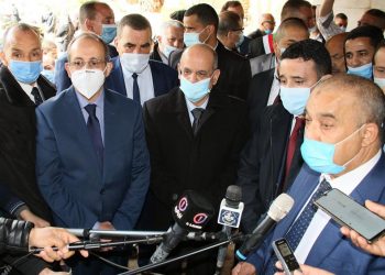 وزير الصناعة من عنابة يشجع المستثمرين على الصناعة التحويلية