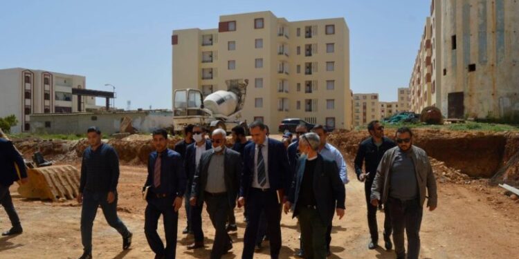 معاينة مشروع 1000 سكن رفقة المستفيدين في خنشلة