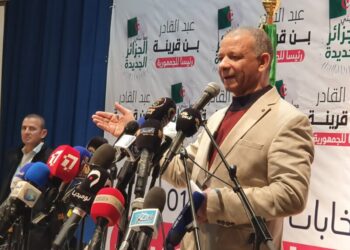 بن قرينة يدعو إلى “هدنة سياسية”