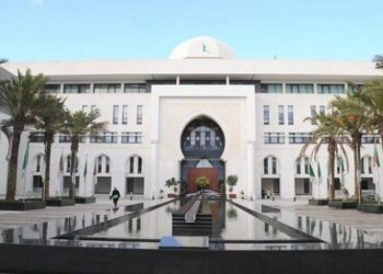 دبلوماسيون جزائريون في مهمة خاصة بالخارج