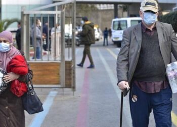 الجزائر على أبواب موجة ثالثة من كورونا
