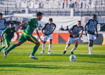 شبيبة القبائل يضع قدما في نصف نهائي كأس “الكاف”