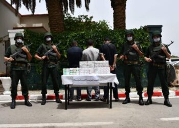 حجز مبالغ ضخمة مزوّرة بالحدود مع المغرب