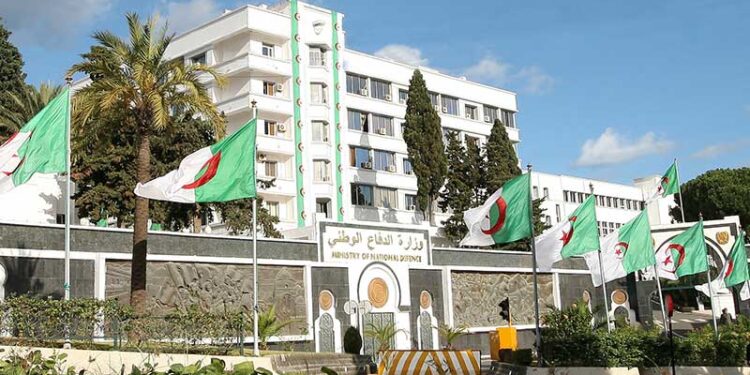 مجلة الجيش تتحدث عن الـطابور الخامس في الجزائر
