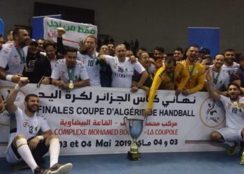 كرة اليد..لاعبو المجمع البترولي يقاطعون دورة اللقب