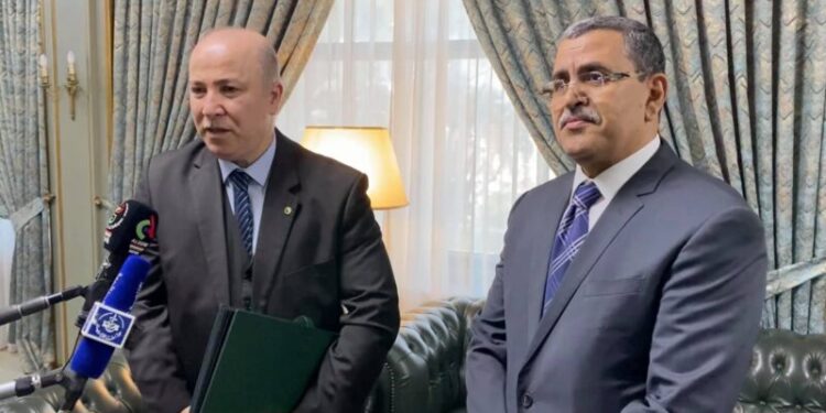 بالصور.. بن عبد الرحمان يتسلم مهامه وزيرا أول