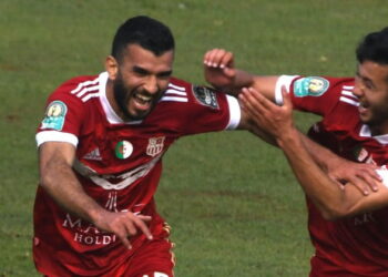 صن داونز ينضم لقائمة الفرق المهتمة بخدمات أمير سعيود