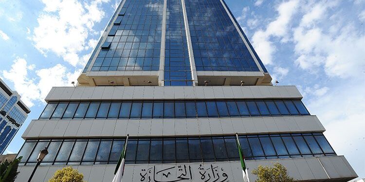 رفع تعليق تصدير الأقنعة الطبية والكمامات والمعقمات