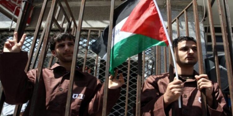 4650 عدد أسرى فلسطين بسجون الاحتلال