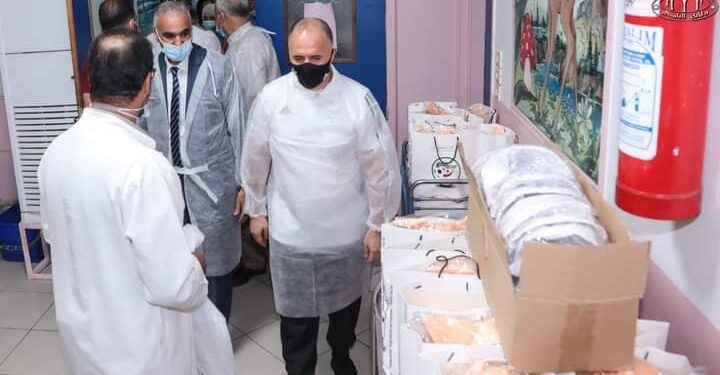 بالفيديو.. بلماضي يتبرع بمعدات طبية لأطفال السرطان