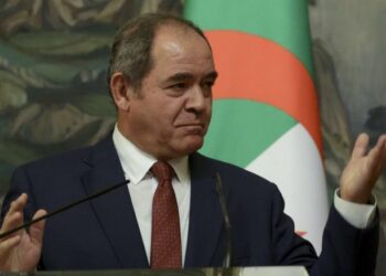  بوقدوم يستقبل السفير الجديد للفاتيكان بالجزائر