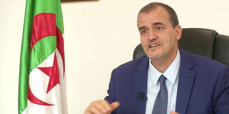 رزيق: إعادة النظر في قوانين تسيير الغرف التجارية