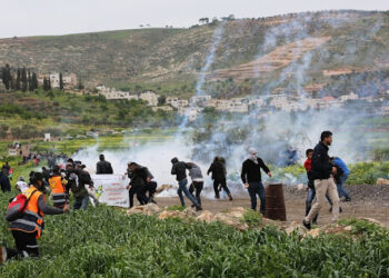 السلطة تطالب بحماية دولية للفلسطينيين