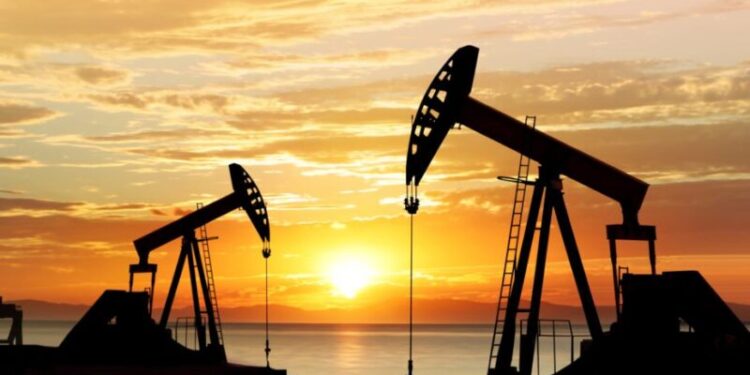 أسعار النفط تتجاوز 75 دولار