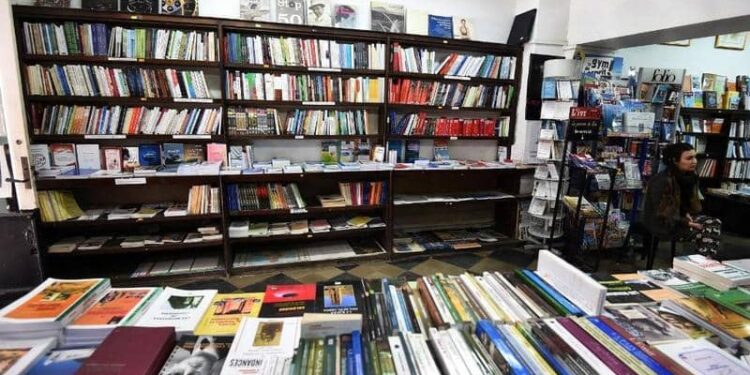 الحكومة تقنن صناعة الكتاب وسوقه
